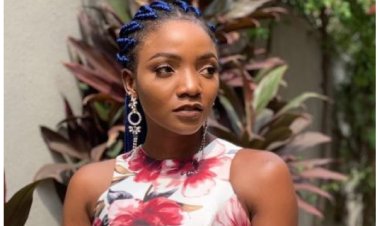 Simi yasabye imbabazi abafana be aherutse gukoza isoni