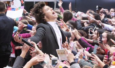 Ibyo wamenya kuri 'Celebrity Worship Syndrone', indwara yo gukunda bikabije ibyamamare