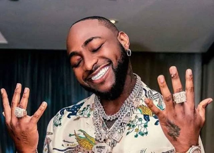 Davido ari kuvuna umuheha akiyongeza undi kuri Spotify