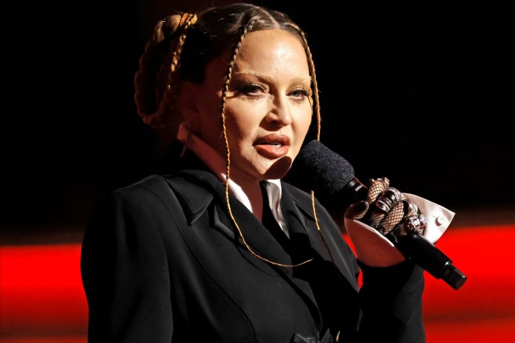 Madona yashinze amavi hasi ashima Imana yamukijije urupfu