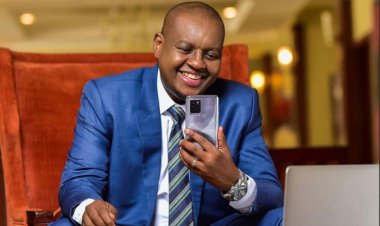 Abafana ntibavuga rumwe kuri Professor Jay wasubiye muri politiki