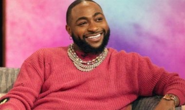 Davido yirahuriyeho amakara ashyushye