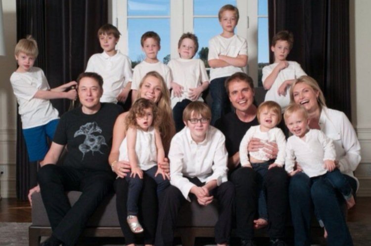 Elon Musk ufite abana 12, arifuza kubyara abandi