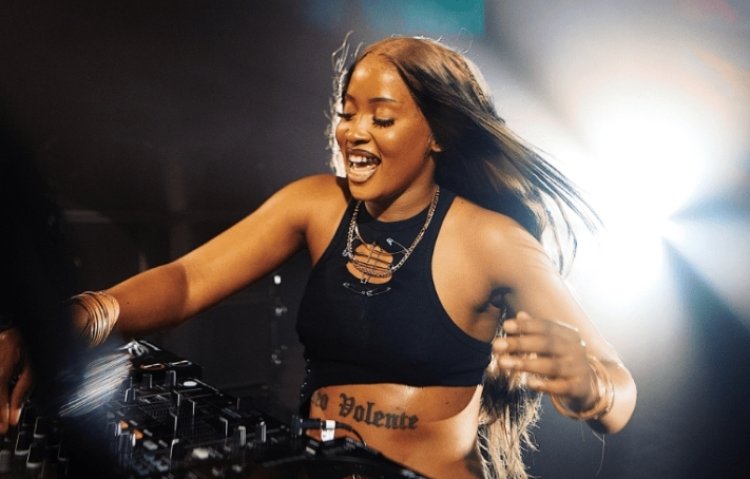 Dj Uncle Waffles yikomye abateguye igitaramo aherukamo muri Kenya anisegura ku bafana be