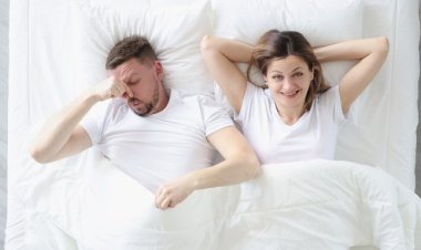 Ubushakashatsi: Gusurira umukunzi wawe ni ikimenyetso kiza mu rukundo