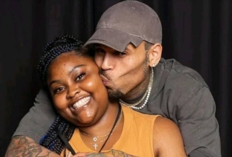 Chris Brown akomeje gusenyera abafana be