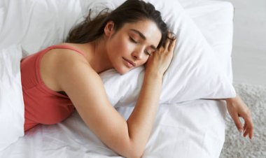 Ubushakashatsi: Abagore bakeneye gusinzira bihagije kurusha abagabo