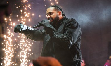 Drake yongeye gushimira abakomeje kuba abizerwa kuri we