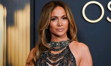 Jennifer Lopez yajyanwe mu nkiko azira amafoto ye