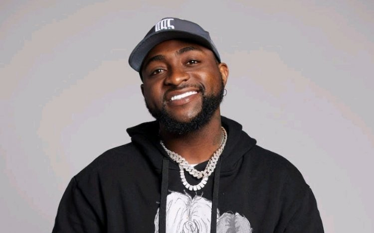Davido yahishuye ibanga rimufasha kuyoboza inkoni y'icyuma  abahanzi bagenzi be kuri Instagram