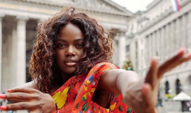 Sherrie Silver yahaye ukuri abamwandikira nta nimero yabahaye