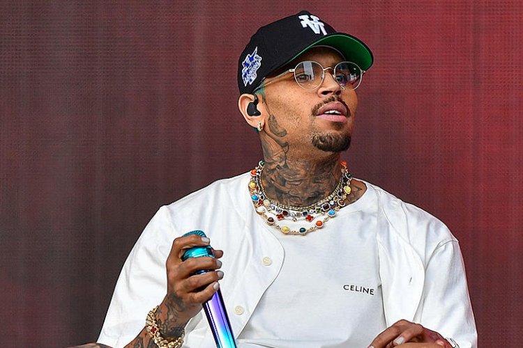 Chris Brown yanditse amateka mashya mu muziki wa R&B muri Amerika