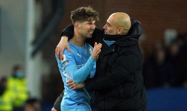 Pep Guardiola yasabye imbabazi John Stones