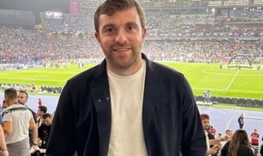 Ese nawe ujya wibaza amafaranga Fabrizio Romano yinjiza mu itangazamakuru?