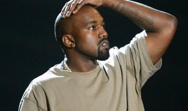 Kanye West arimo gutezwa ingaru n'abafana bamushinja kubapfunyikira amazi