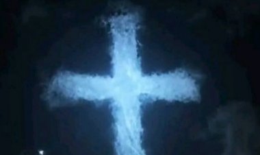 Igicu cyagaragaye mu ishusho y'umusaraba waka  muri Australia cyaciye ururondogoro