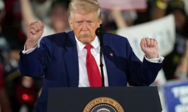 Donald Trump yahize kwihorera ku itangazamakuru