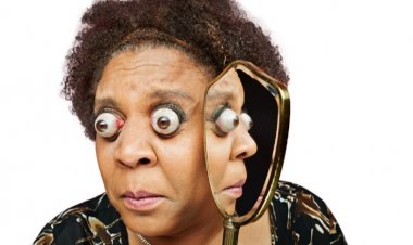 Ibyo wamenya kuri Kim Goodman, umugore ukoresha amaso ye bidasanzwe