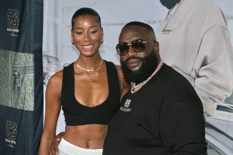 Akabizu karikoze kwa Rick Ross n'umukunzi we 