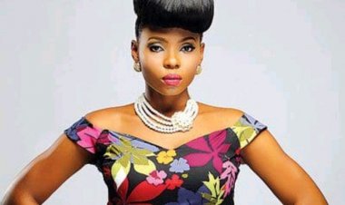 Yemi Alade yahishuye uko yibatuye ku itabi ryari ryaramusaritse