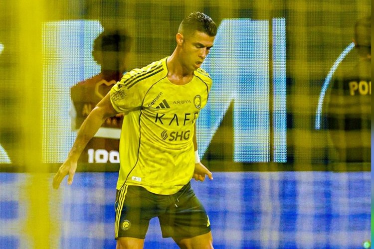 Cristiano Ronaldo yongeye gukebura abamuca amazi