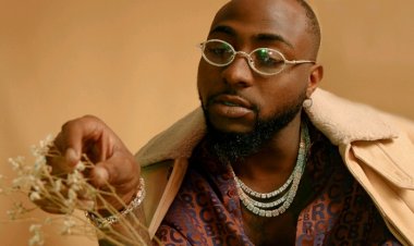 Davido yongeye guteza impaka ku mbuga nkoranyambaga 