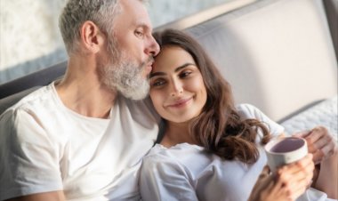 Ibyiza byo gushakana n'umugabo ukurusha imyaka myinshi